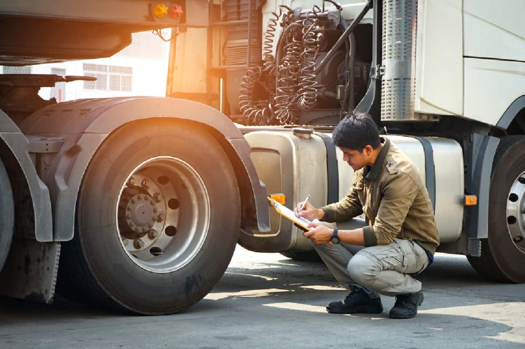 The Key to Longevity: Professional Maintenance for Heavy-Duty Trucks